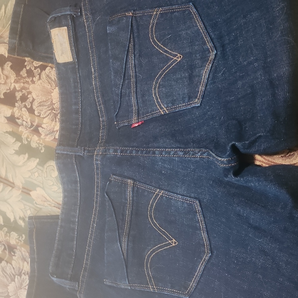 Levi's capris 10